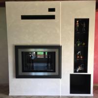 Cheminée BALLEROY avec insert HORAMA porte vitrée + niches