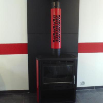 Poêle Sopraz avec protection murale